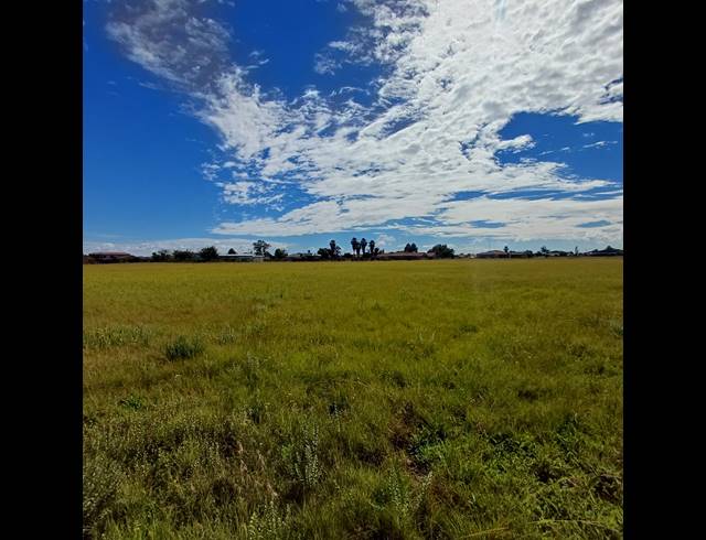 10,478M² VACANT LAND FOR SALE IN RIVERSDALE